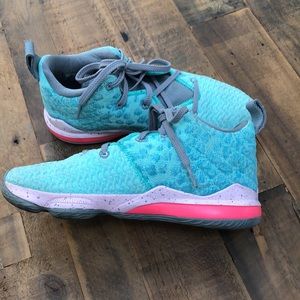 Nike LeBron 17 PS South Beach Size 2.5 kids